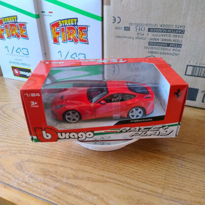 Bburago Ferrari F12 Berlinetta 1:24 Modellino Auto Automobile - immagine 6
