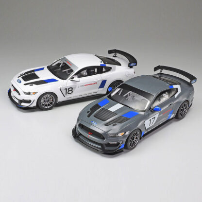 Tamiya Ford Mustang GT4 Scala 1:24 Modellino Auto in Kit da montare - immagine 2