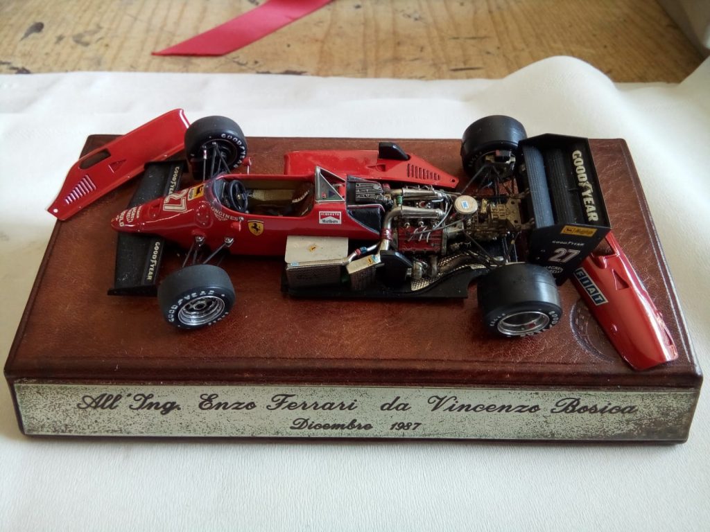 Modellino di Ferrari costruito da Vincenzo Bosica